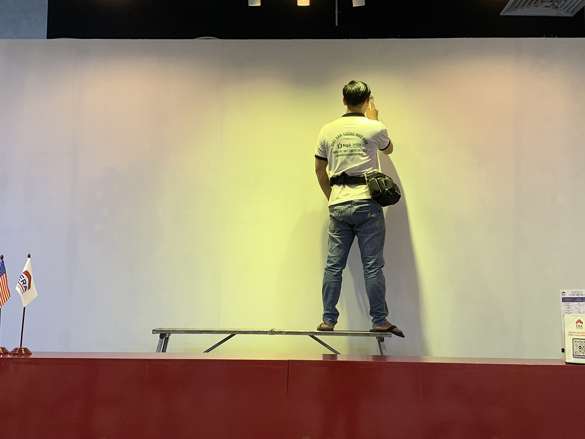 Thi công giấy dán tường Hàn Quốc