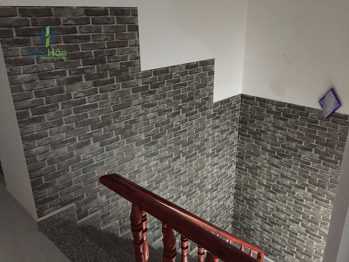 Giấy dán tường giả gạch màu đen