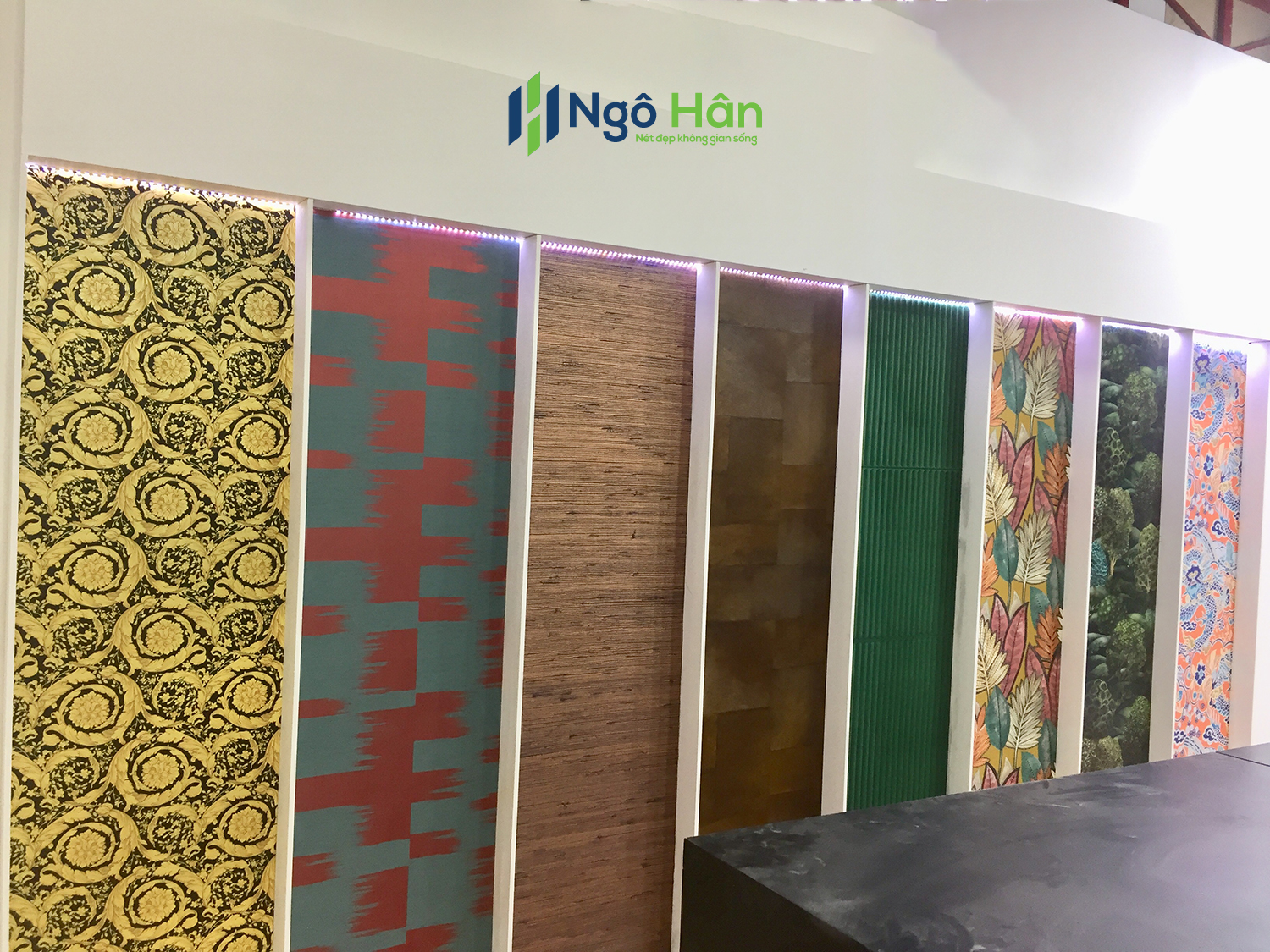 Giá giấy dán tường